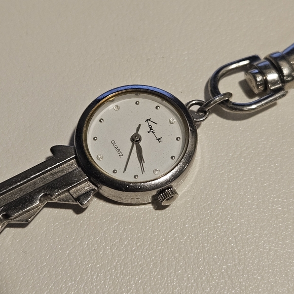 Kazuki Quartz Watch Keychain - Picture 3 of 5